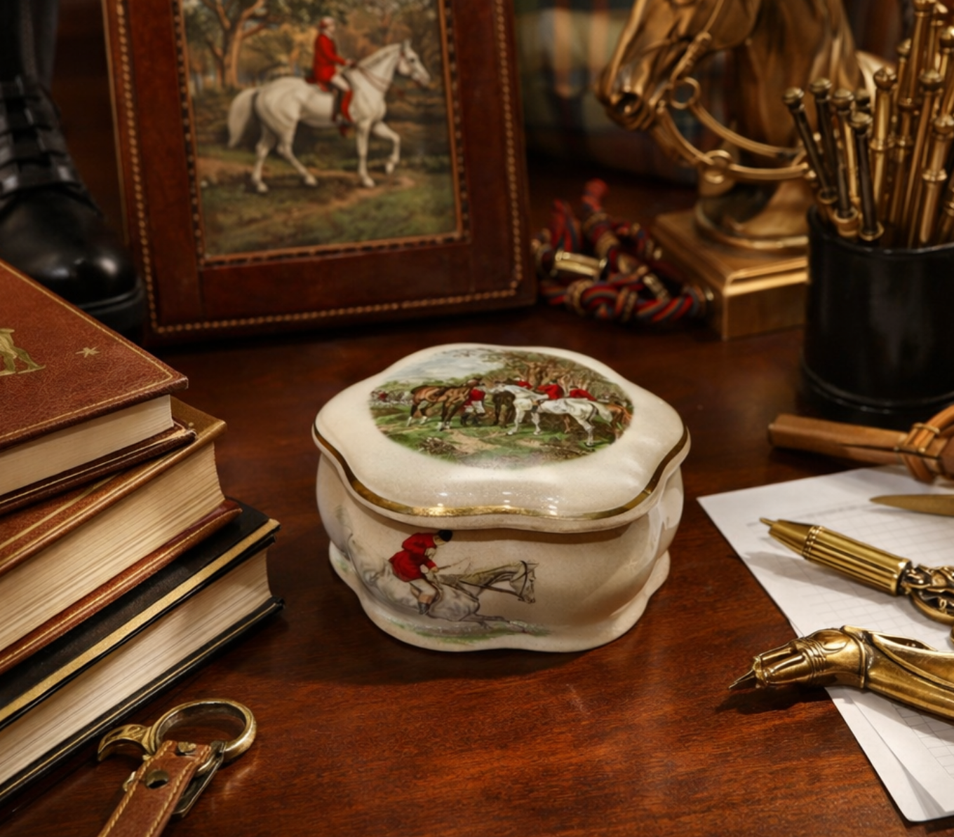 Vintage Palissy Royal Worcester English Porcelain Fox Hunting Trinket Box