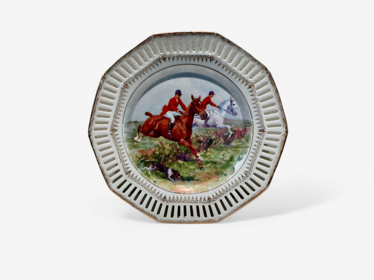 Antique Bavarian Fox Hunting Plate with Gold Leaf Trim